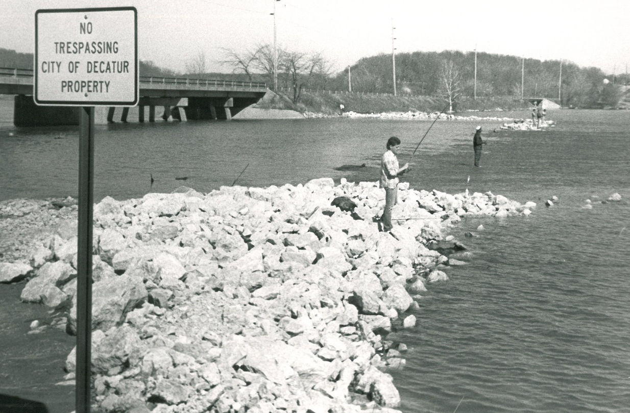 Temporary dam